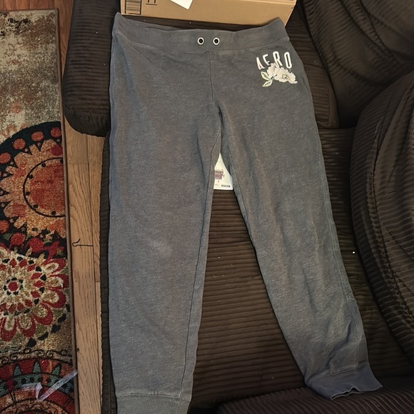 Aeropostale Large Size Dark Gray Sweatpants - Picture 3 of 4
